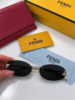 Fendi First Crystal Siyah Oval Cam Kadın Güneş Gözlüğü
