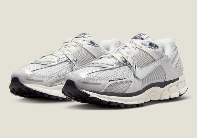 Nike Zoom Vomero 5 WMNS Chrome   A141 Diğer