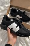 New Balance 327 Black/White Sneakers A-026